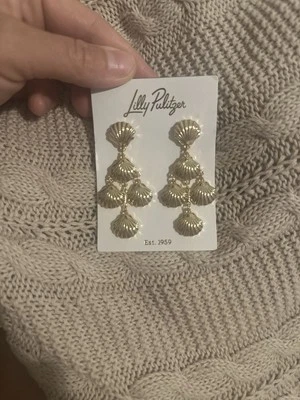 Pendientes de araña Lilly Pulitzer Cool As Shell dorados Foto 1 de 4
