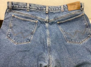 Wrangler Rugged Wear Insulated Fleece Lined Denim Jeans Men's 40 X 30 - Picture 1 of 4