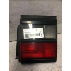 PILOTO TRASERO DERECHO INTERIOR PARA VOLKSWAGEN PASSAT (88-93) 1.6 BER. 4P/B/1596CC. 1988 - Imagen 1 de 4