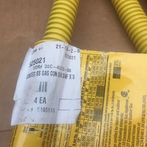 LOTE DE 4 CONECTORES DE GAS SS RECUBIERTOS DORMONT #30C-4242-30 5/8"" - 3/4 F X 3 - Imagen 1 de 7