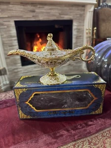 Vintage Aladdin Genie Lamp Incense Holder Large Wight - Picture 1 of 5