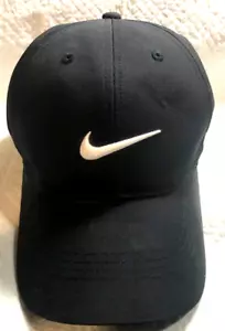 Gorra Nike Adulto Dri-Fit Negra Legacy91 Swoosh Bordada Correa Golf - Imagen 1 de 2