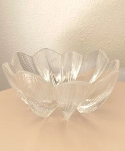 Vintage Kosta Boda Crystal Waterlily Bowl By MATS JONASSON - Picture 1 of 5