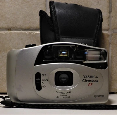 Yashica Clearlook AF Fotocamera Analogica Compatta Vintage AF 30mm Film 35mm - Immagine 1 di 4