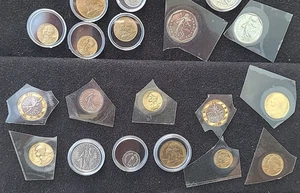 LOT DE 21 MONNAIES FDC .BU DONT RARE + 100 € DE COTE - Foto 1 di 6