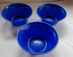 Merrick 6 x 2 1/2” deep Plastic bowl set of 3 Blue Made in USA - Picture 1 of 6
