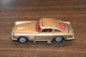 Vintage 1960's Corgi James Bond Gold DB5 Aston Martin 1:43 Diecast - Picture 1 of 6