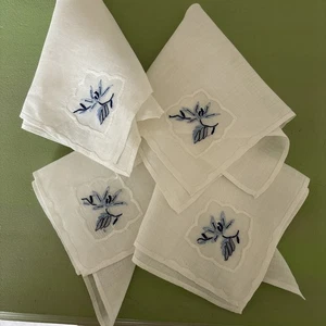 Exquisite Set Of 4 Voile & Embroidered Napkins Blue Floral 10.5”x10.5” - Picture 1 of 9