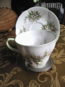 Royal Albert Orange Blossoms - Cup and Saucer, Blossom Time Series - Picture 1 of 6