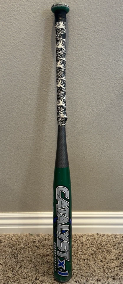 Bate de softbol compuesto Louisville Slugger TPS Catalyst YB82C 31" 21 oz -10 2 1/4 Foto 1 de 4