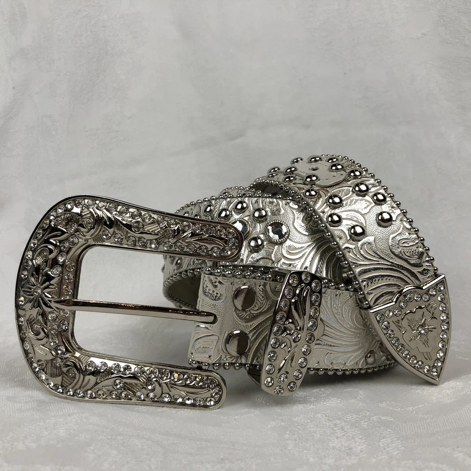 Cinturón Blazin Roxx Bling. Leer por talla. Tachuelas florales blancas/plateadas con diamante sintético Foto 1 de 4