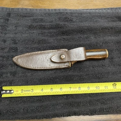 Cuchillo Bowie Smith & Wesson 1974 vintage y funda de cuero Foto 1 de 4
