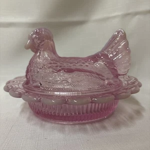 5" rosa GLAS HUHN Henne auf NEST MIT GETEILTEM SCHWANZ NEU #3 - Bild 1 von 12