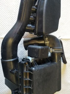 10 11 12 13 14 15 TOYOTA PRIUS AIR CLEANER BOX 1.8L OEM - Picture 1 of 12