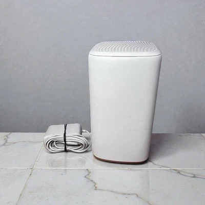 Comcast Xfinity XB7-CM GIGABIT Modem WiFi Router with Power Cord Works Great - Image 1 of 3