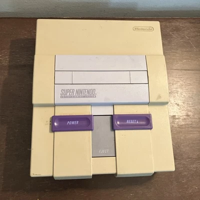 Super Nintendo (SNES) - SNS-001 - TESTED WORKS WITH HOOKUPS AND CONTROLLER - S2 - Image 1 of 4
