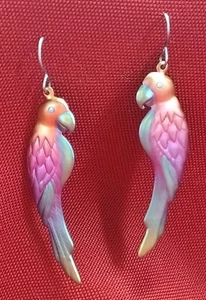Vintage Rainbow Tropical Parrot Bird Of Paradise Dangle Metal 2" Earrings - Picture 1 of 8
