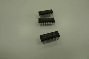 MC14093 Motorola Four 2 entradas NAND Schmitt Trigger IC - Imagen 1 de 6