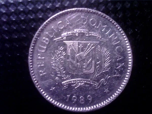 DOMINICAN  REPUBLIC      10 CENTAVOS   1989  APR13F - Picture 1 of 2