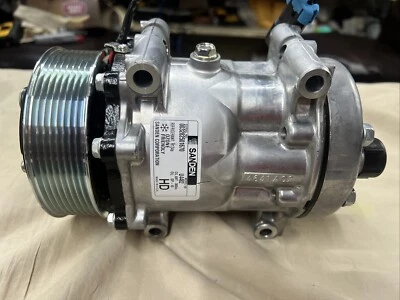 Sanden U4482 AC Compressor SD7H15 12V Fits Freightliner FL70 FL80 FLD120 5500 HD - Image 1 of 4