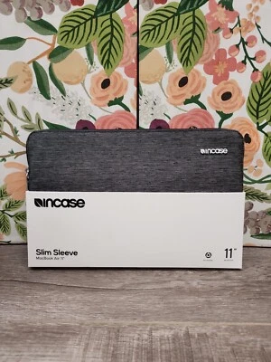 Чехол тонкий Incase для MacBook Air 11 дюймов вересковый черный  - Изображение 1 из 2