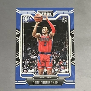 2021-22 Panini Chronicles Playbook #279 Cade Cunningham RC Rookie Pistons - Foto 1 di 2
