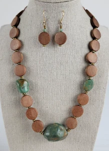 Green Stone Nugget Brown Flat Circle Wooden Beaded Necklace And Earrings Set - Picture 1 of 10