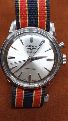 RELOJ VULCAIN CRICKET ACERO INOXIDABLE - MANUAL 17 JOYAS - NO FUNCIONA Foto 1 de 4