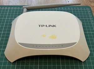 TP-Link TL-MR3220 Wireless N 3G/4G 150mbps Router Ver 2.2 WAN Ethernet USB - Picture 1 of 7