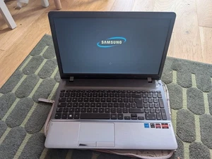 Samsung NP355V5C AMD A6 2.7Ghz/6GB RAM/500GB 15.6" Laptop ,Office365 - Picture 1 of 8