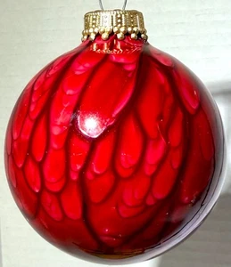 Elegante adorno de bola de vidrio navideño rojo hecho a mano - Imagen 1 de 4