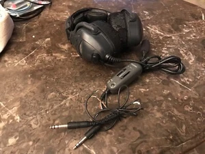 Lightspeed 20XLC airplane pilot headset. Two plugs for airplane - Picture 1 of 5