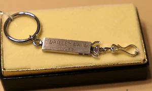 Vintage Anson Lock Key Protector Silvertone Men's Key Chain Fob w Original Box - Picture 1 of 6