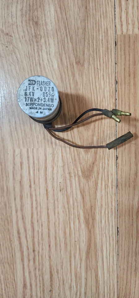 Relé intermitente Yamaha DT175 1974 Foto 1 de 1