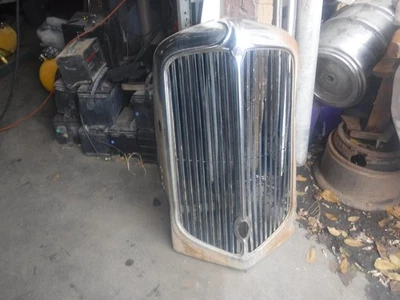 Carcasa de parrilla Chrysler 1932 Foto 1 de 4