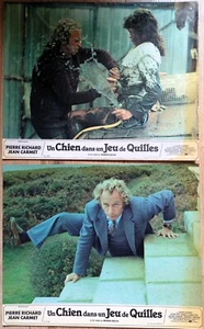 Lot de 2 photos cinéma film Un Chien Dans Un Jeu de Quilles Pierre Richard - Imagen 1 de 1