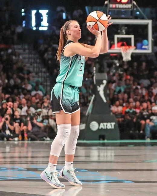 New York Liberty SABRINA IONESCU Glossy 8x10 Photo WNBA Print - Image 1 of 1