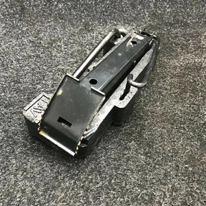 Renault Twingo I C06 Bordwerkzeug Wagenheber Radschlüssel + Aufnahme Halter - Bild 1 von 2