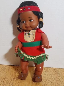 Bambola indiana nativi americani vintage 8" plastica senza marchio origine sconosciuta - Foto 1 di 16