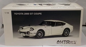 AUTOart Millennium 1/18 Toyota 2000 GT cupé vehículo blanco con caja envío a EE. UU. - Imagen 1 de 6