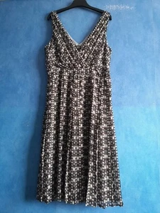 Mexx Geometric Print Chiffon Pleated Wrap V Neckline Sleeveless Dress Size 12 - Picture 1 of 11
