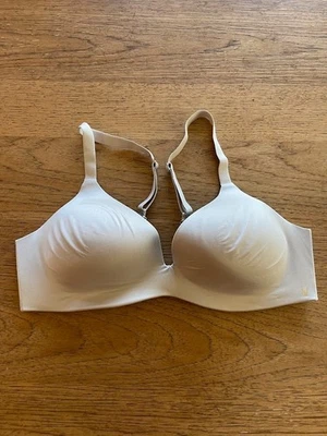 Victoria's Secret Silver Pearl Logo 32DDD Infinity Flex Perfect Shape  Bra VS - Image 1 of 2