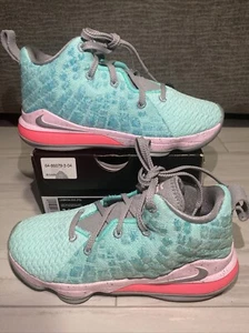Nike Lebron 17 South Beach Talla 1.5Y - Imagen 1 de 6
