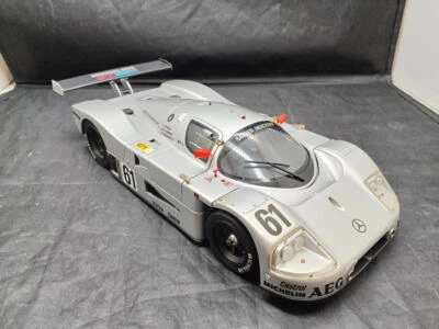 Exoto 1/18 Scala Sauber Mercedes C9 #61 Gara Auto Modello Argento Usato (No - Immagine 1 di 4