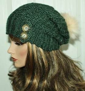 Beautiful Women's Emerald Green Slouchy Hat w/Button Accent Detachable Pom Pom - Picture 1 of 6