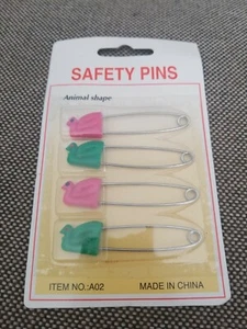 4 Vintage Sicherheits-Windelnadeln 2-3/16" lang, 2 rosa & 2 grüne Verschlüsse neu - Bild 1 von 3