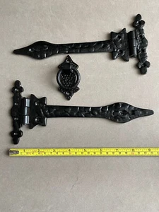 Cast Iron Black Spear Hinges Antique Traditional Door/Gate & Pull Handle Set - Picture 1 of 3