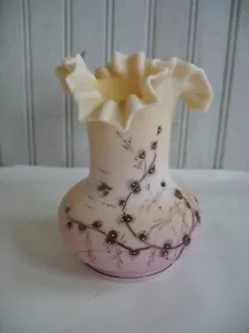 Vtg Handblown 5" glass vase peach pink Peach blow satin Burmese? Floral Birds - Picture 1 of 8