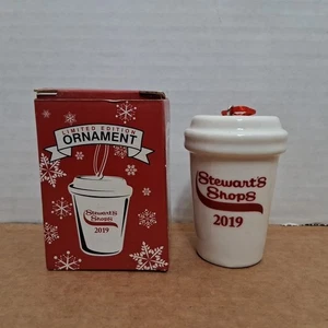 Stewarts Shops adorno de Navidad taza de café caliente 2019 vidrio - Imagen 1 de 13