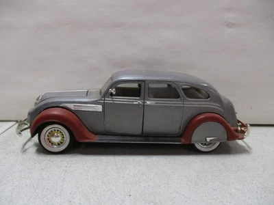 Signature Models 1936 Chrysler Airflow 1/32 - Image 1 of 4